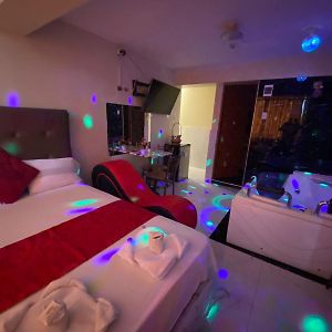 Hotel Spring